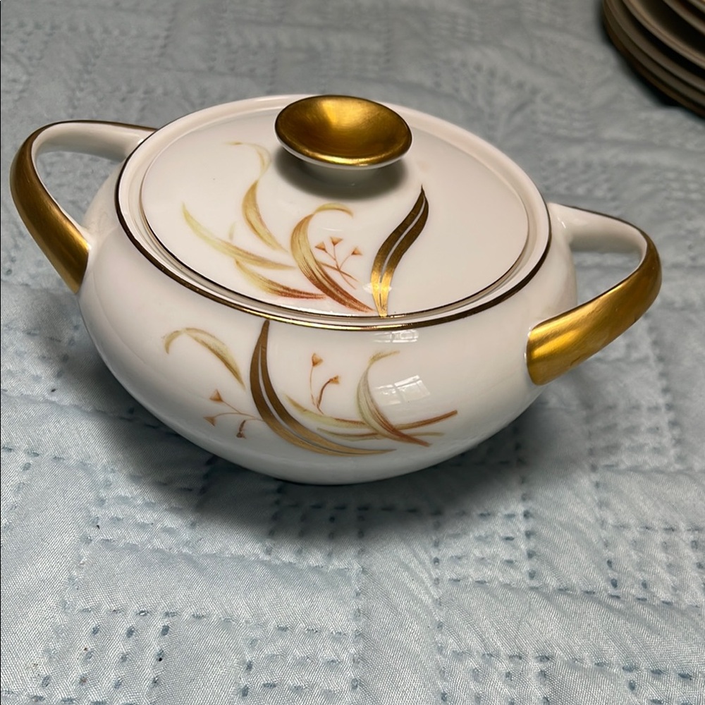 Vintage Meito China Keepsake Covered Sugar Bowl 🌾